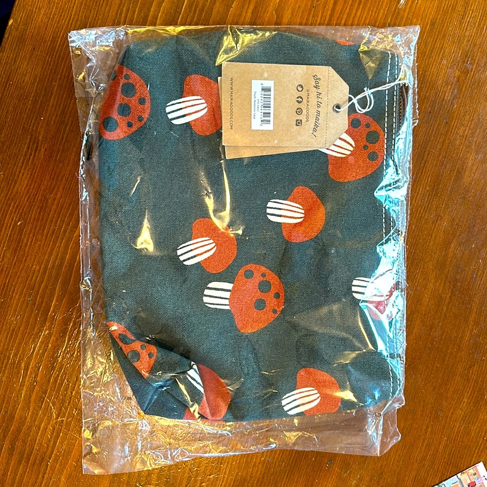 Maika large travel pouch